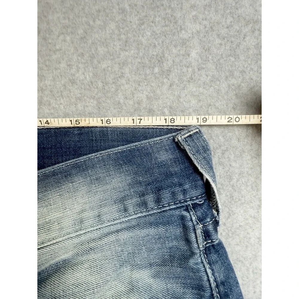 True Religion step out